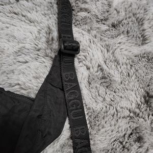 BAGGU Mini Crescent Bag